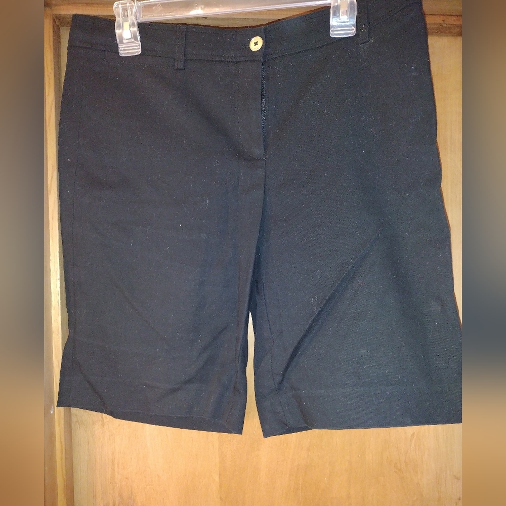 Womens Black Jones New York Stretch Shorts Size 10 17.5 in waist